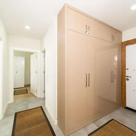 Charming And Colorful Apartment With Pool View Shared Pool And Balcony In Konyaalti Apartman