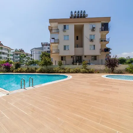 Daire Charming And Colorful Apartment With Pool View Shared Pool And Balcony In Konyaalti Antalya