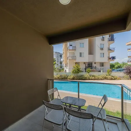 Apartman Charming And Colorful Apartment With Pool View Shared Pool And Balcony In Konyaalti Antalya